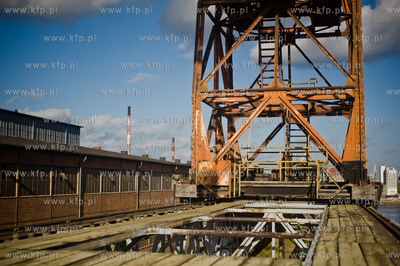 Stocznia Gdanska. Przekazanie wylaczonego z uzytku...