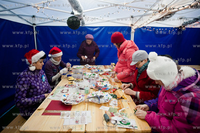 Sopot. Plac Przyjaciol Sopotu. Jarmark Bozonarodzeniowy.
Nz...