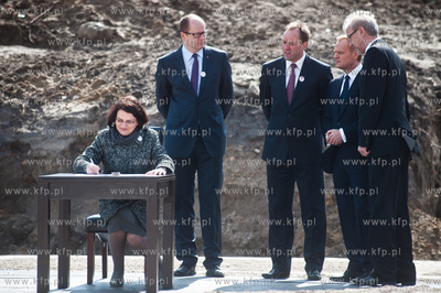 Gdansk. Uroczystosc wmurowania kamienia wegielnego...