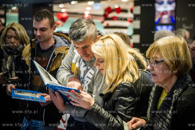 Gdynia. Centrum Handlowe Riviera. Premiera i promocja...