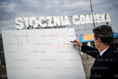 Gdansk. Plac Solidarnosci. Konferencja Janusza Palikota,...