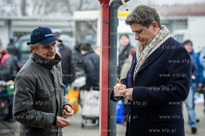Gdansk. Targowisko - Rynek Elblaska. Spotkanie kandydata...