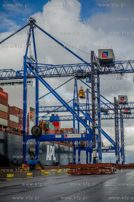 Gdansk. Terminal kontenerowy DCT. Kolejne zawiniecie...