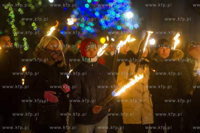 Gdansk. Dlugi Targ. Manifestacja przeciwko przyjmowaniu...