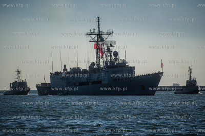 Port Wojenny w Gdyni Oksywiu. Przywitanie powracających...