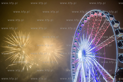 Gdańsk. Zabawa sylwestrowa na Targu Węglowym.  31.12.2016...