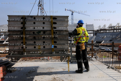 Budowa stadionu PGE Arena na Gdanskiej Letnicy.
25.03.2010
fot....
