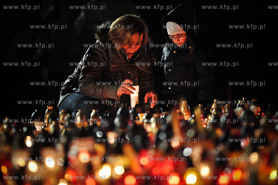 Wielki Piatek, na Placu Trzeciego Tysiaclecia w rocznice...