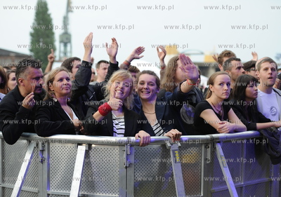 Stocznia Gdanska. Koncert Meskie Granie. Nz. Fish Emade...