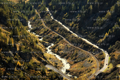 Szwajcaria, Grimselsee, Berno. Jesienne Alpy w okolicy...