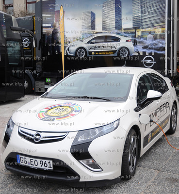 Przed Gdynskim Akwarium na Molo Poludniowym  obyla...