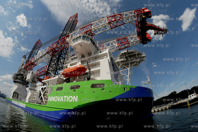 Gdansk. Nabrzeze Obroncow Westerplatte. Zbudowany w...