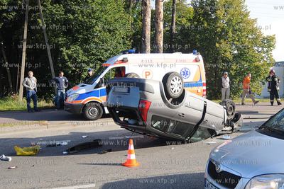 Trzy samochody zderzyly sie na Drodze Krajowej nr 6...