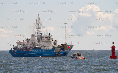 Gdynia ,akwen miedzy wejsciem poludniowym Portu Gdynia...