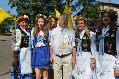 XVII Swiatowy Zjazd Kaszubow w Redzie. Na zdjeciu marszalek...