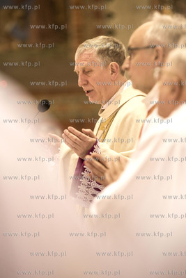 Pelplin. Msza Swieta Krzyzma w Wielki Czwartek w Bazylice...