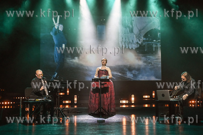 Gdanski Teatr Szekspirowski. Koncert zespolu Music...