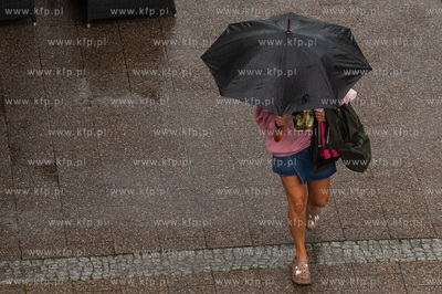 Letnia ulewa na ulicy Podwale Staromiejskiej w Gdańsku.
22.07.2025
Fot....