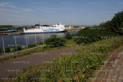 Prom Polferries BALTIVIA  w kanale Portu Gdanskiego.
31.05.2009
fot....
