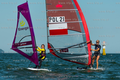 Plaza w Sopocie, przy Sopockim Klubie Zeglarskim. Briefing...