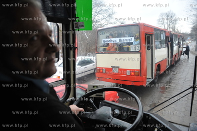 Pozegnanie z autobusem miejskim Ikarus w Gdansku. Przez...