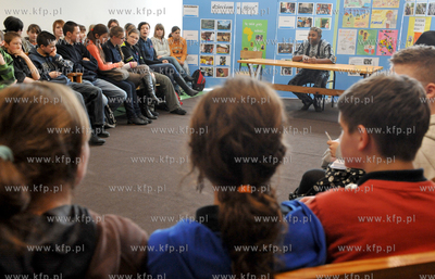 Luzino. Gimnazjum im. Pisarzy Kaszubko-Pomorskich....