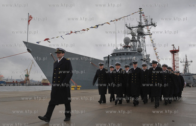 Port Wojenny w Gdyni Oksywie.Uroczystosc przekazania...