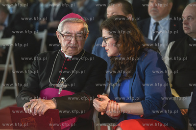 Poświęcenie i wmurowanie kamienia węgielnego pod...