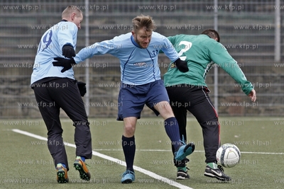 Gdansk. Boisko przy ul. Traugutta.  Noworoczny mecz...