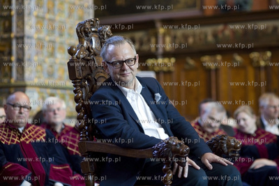 Dwor Artusa. Uroczysta sesja Rady Miasta Gdanska. Wreczenie...