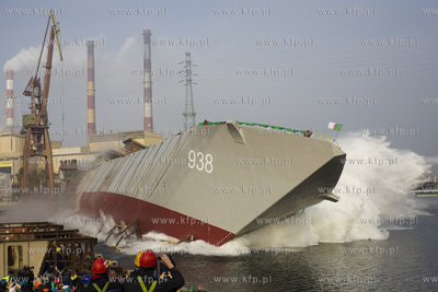 Stocznia Remontowa Shipbuilding. Wodowanie żaglowca...