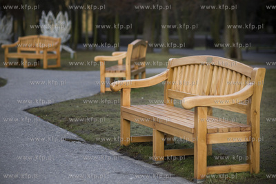 Park Oliwski. Ławki z dedykacjami.
28.12.2016
fot....