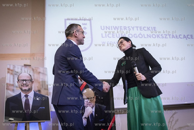 Uroczystość nadania Uniwersyteckiemu Liceum Ogólnokształcącemu...