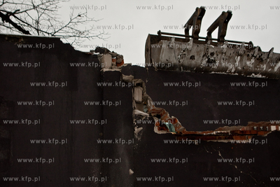 Gdansk. Jana z Kolna. Wyburzanie muru przy Stoczni...