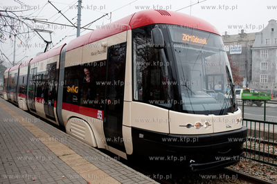 Gdansk. Przystanek tramwajowy przy ul. Dlugie Ogrody....
