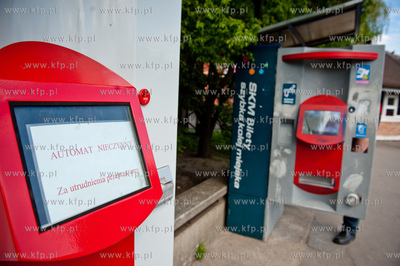 Gdansk. Dworzec Glowny PKP. Automaty do kupna biletow,...