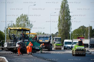 Gdansk. Budowa ulic i torowisk na ul Hallera i Uczniowskiej,...