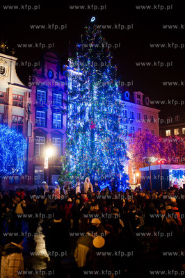Gdansk. Dlugi Targ. Uroczyste zapalenie swiatelek na...