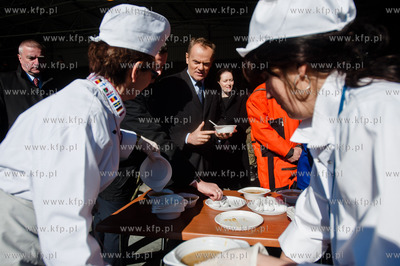 Siemirowice. 44 Baza Lotnictwa Morskiego. Wizyta premiara...