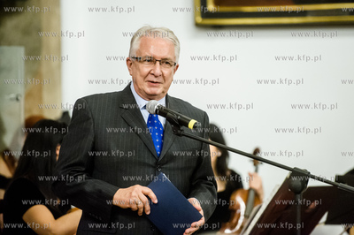 Gdansk. Ratusz Glownomiejski. Uroczystosc wreczenia...