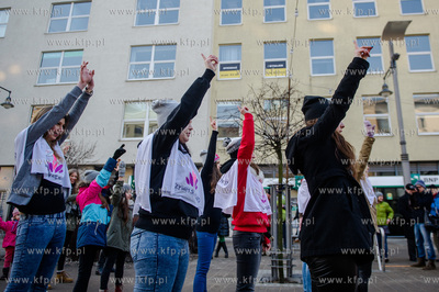 Gdynia. Plac Kaszubski. Pierwszy raz w Gdyni, Miedzynarodowa...