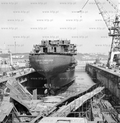 Wodowanie przeznaczonej dla szczecinskiej Polskiej...