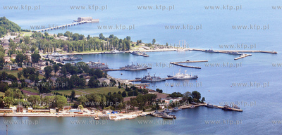 Gdynia z lotu ptaka. Nz. Port Marynarki Wojennej
29.06.2007
Fot....