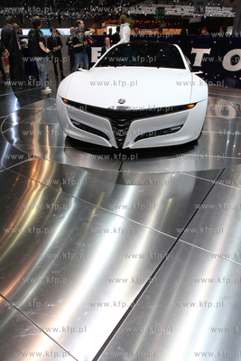 Targi motoryzacyjne w Genewie. Nz. Alfa Romeo Bertone...