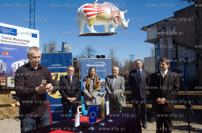 Uroczystosc podpisania i wmurowania aktu erekcyjnego...
