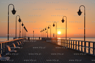 Wschod slonca na plazy w Gdyni Orlowie 18.02.2014 Fot....