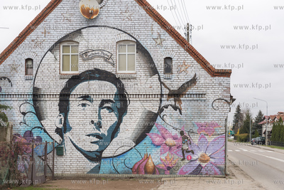 Starogard Gdański,Mural na ul. Lubichowskiej poświęcony...