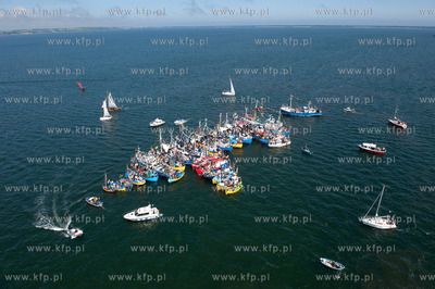 Morska Pielgrzymka Rybakow w Pucku na odpust Sw Piotra...