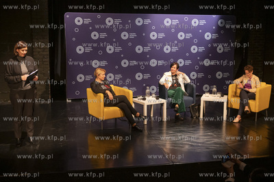 Teatr Atelier. Sopockie Spotkania Kobiet. Nz. Izabela...