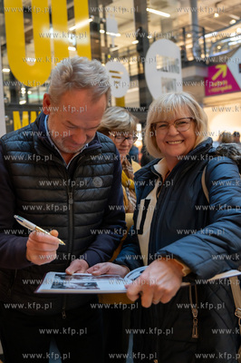 Gdańsk, Centrum Handlowe Manhattan. Spotkanie promocyjne...